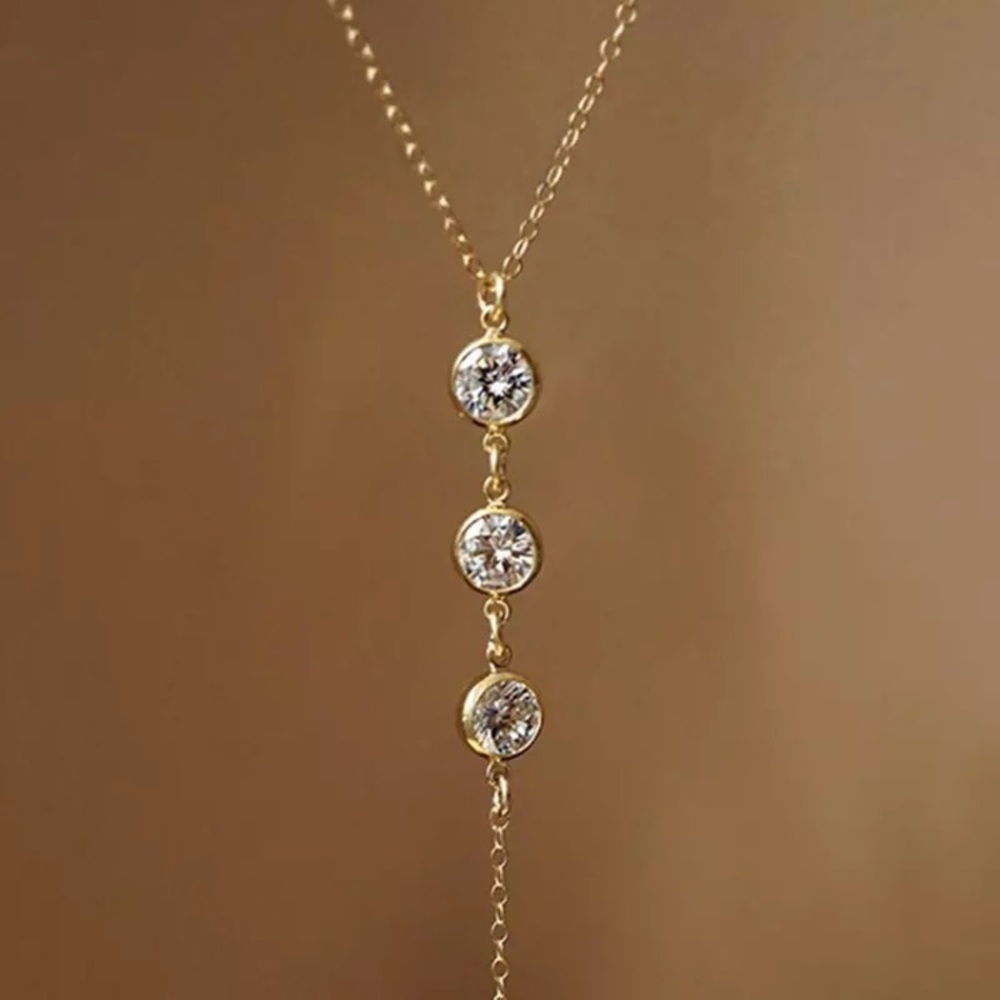 New! Gold Backdrop Necklace - Picture 5 of 6